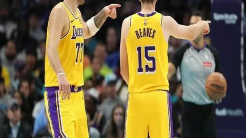 “体重达420磅的壮汉引关注，卓越跑跳能力有望成为NFL最胖球星”